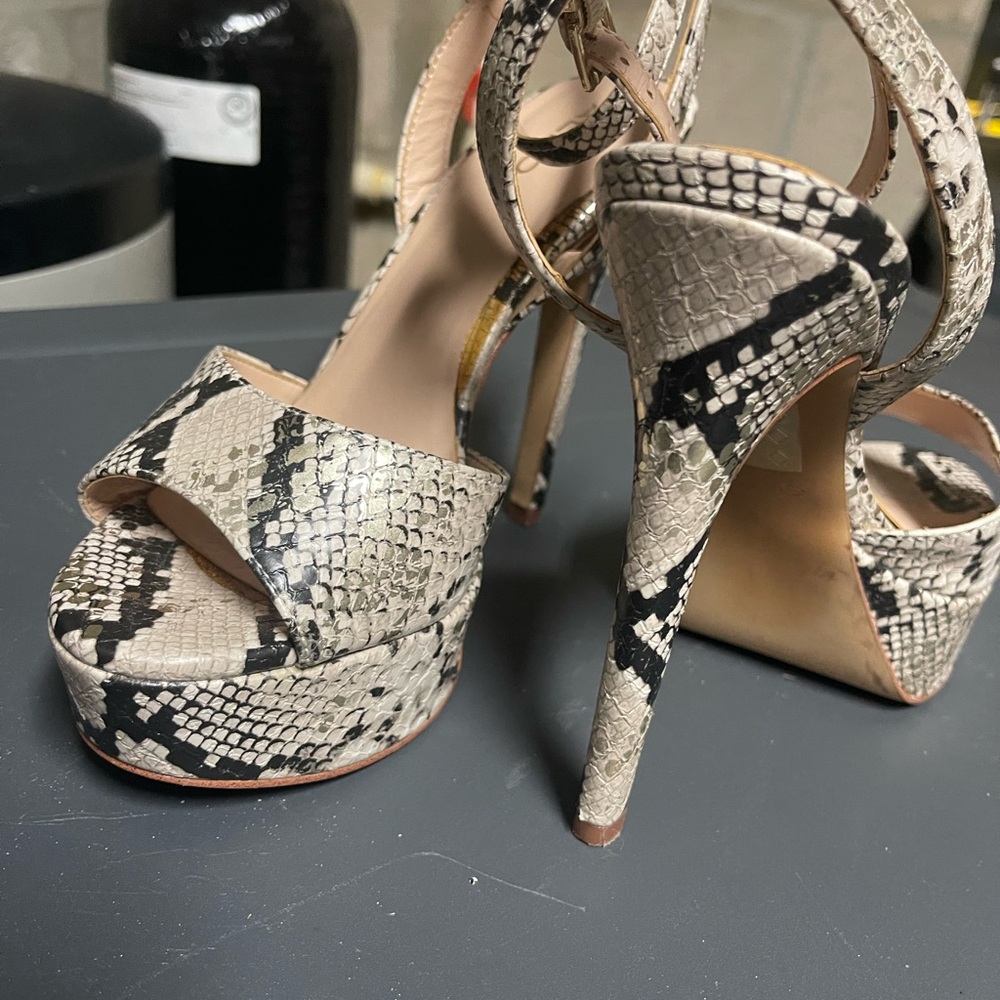 Aldo platinum comfortable heels